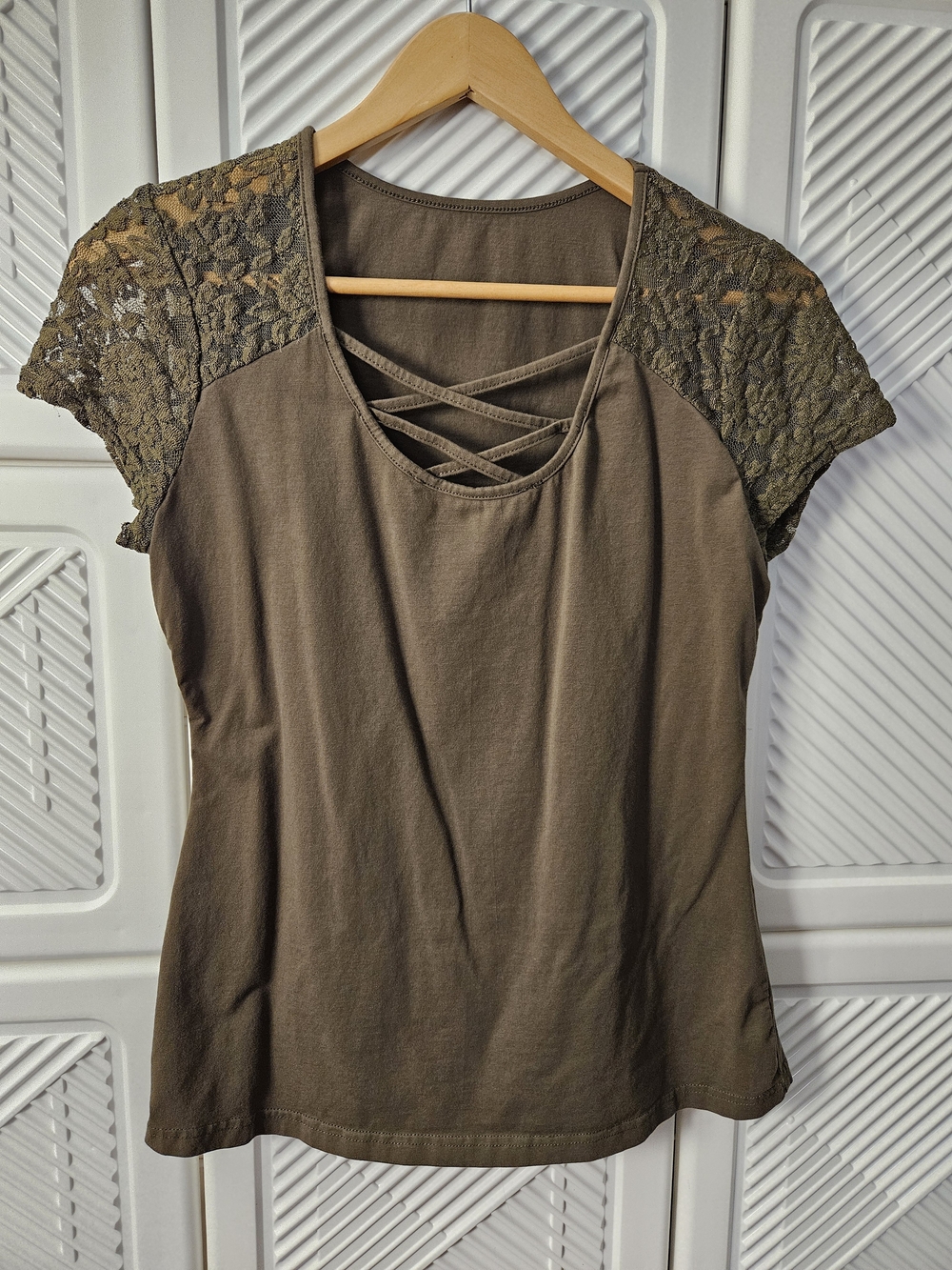 Women’s Olive Lace Sleeve Crisscross Front Top